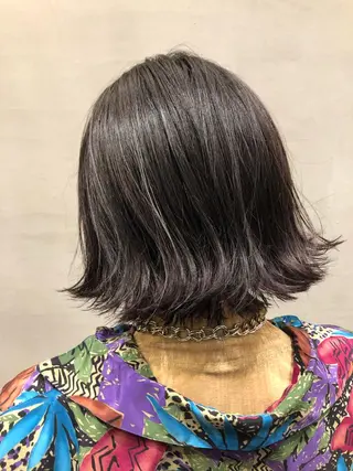 ショート カラー DEE okazakiのヘアスタイル