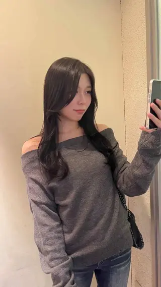 ロング レイヤーカット/ 艶カラー/YUKAのヘアスタイル