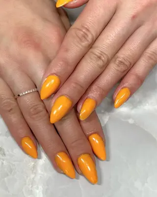 ネイル シェヌネイル JURAのネイルデザイン