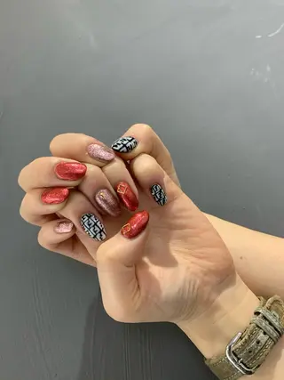 ネイル 指名支持率NO.1 スタイリストのヘアスタイル