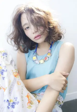 ミディアム カラー パーマ 水口 英里のヘアスタイル