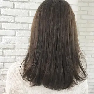 セミロング 伊 杏のヘアスタイル