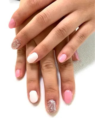 ネイル EMINAL恵比寿 サラのネイルデザイン