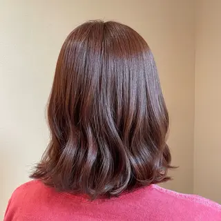 ミディアム 岡本 彩香のヘアスタイル