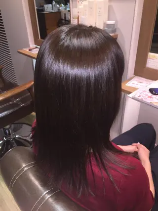 ロング カラー ツキダテ ユイのヘアスタイル
