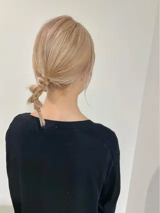 ミディアム カラー ヘアアレンジ ブリーチ/レイヤー 🌻Mutsumiのヘアスタイル