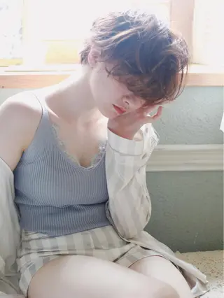 ショート アンブレラカラー💫 フェイスフレーミングのヘアスタイル