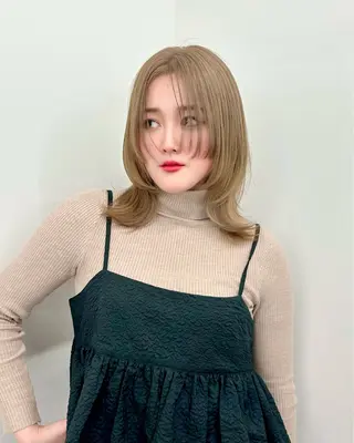 ミディアム カラー ブリーチなし/レイヤ ー特化🌈Tommyのヘアスタイル