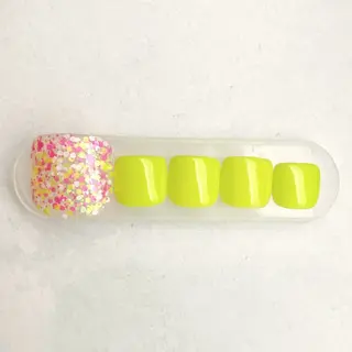 ネイル 早野 美菜子のネイルデザイン