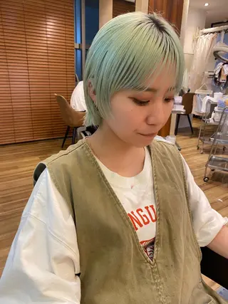 ショート カラー レイヤーカット /透明感/千葉怜寿のヘアスタイル