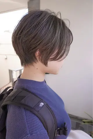 ショート ショート/レイヤー なら石井知希のヘアスタイル