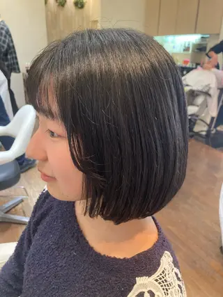 ミディアム 西山 菜己星のヘアスタイル