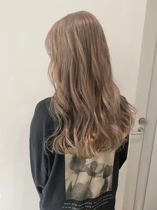 カラー 公式 Ease by amble luxeのヘアスタイル