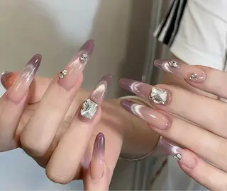 ネイル 相沢 さやかのネイルデザイン