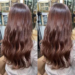 ロング カラー モモカ/ハイトーン /バレイヤージュのヘアスタイル