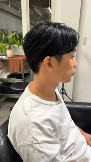 ショート 白髪ぼかし 👒堀江・ヨンスクのヘアスタイル