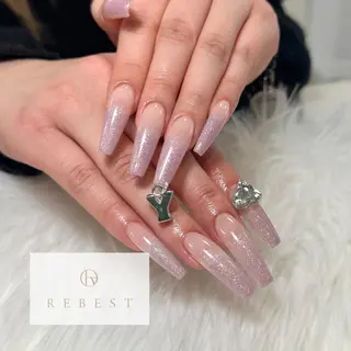 ネイル Sayaka❤️ REBEST京橋のネイルデザイン