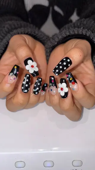 ネイル 👽個性派ネイル🎀 komachiのマツエク・マツパデザイン