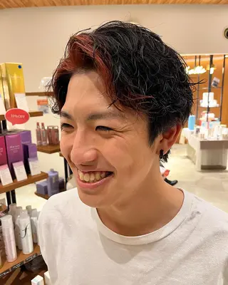 カラー メンズ 角田 琉希也のヘアスタイル
