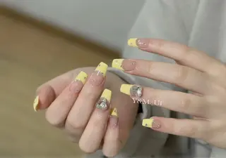 ネイル Kaka_ パラジェル、長さだしのネイルデザイン