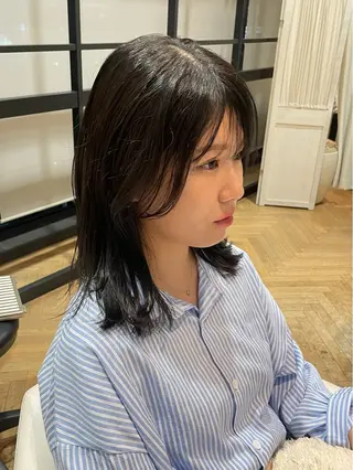 セミロング カラー サエ/ レイヤー/パーマのヘアスタイル