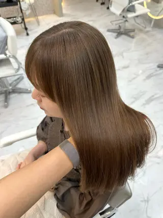 セミロング Sayaka ii+Uのヘアスタイル