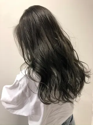 ロング StellA所属・アートディレクター ワダヒサノリのヘアスタイル