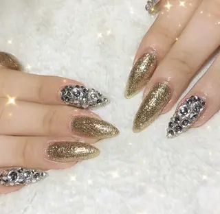 ネイル MHR nailのネイルデザイン