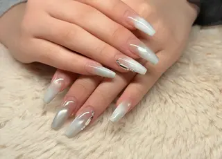 ネイル Lowé所属・Lowé みるくのネイルデザイン