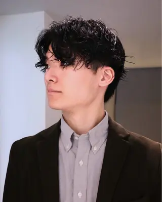 パーマ メンズ Qin shaire salon 原宿verno店所属・【センターパート】 ETO／江藤翼の眉毛・アイブロウイメージ