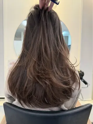 ロング カラー L.lanka所属・こもり なおやのヘアスタイル