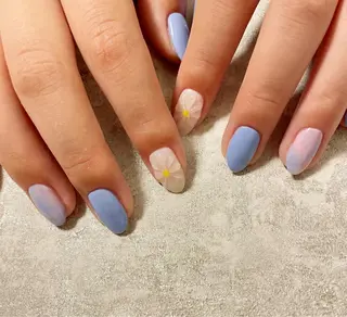 ミディアム ネイル Re:st〔リスト〕所属・ayane Re:st〔リスト〕のネイルデザイン