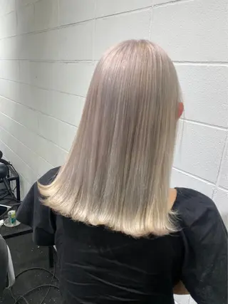 セミロング カラー nico TOKYO 渋谷所属・ブリーチ ハイトーン 特化🌈フジタハルキのヘアスタイル