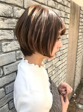 ショート カラー 羽田 ひろむのヘアスタイル