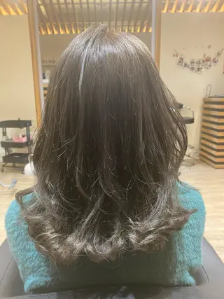セミロング カラー 関口 友行のヘアスタイル