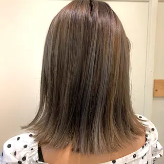 ミディアム カラー 艶カラー/ハイトーン Anjuのヘアスタイル
