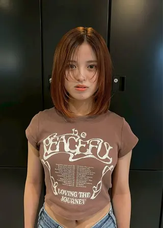 ミディアム カラー 岡田 渚のヘアスタイル