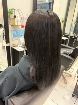 カラー やながわ あつきのヘアスタイル