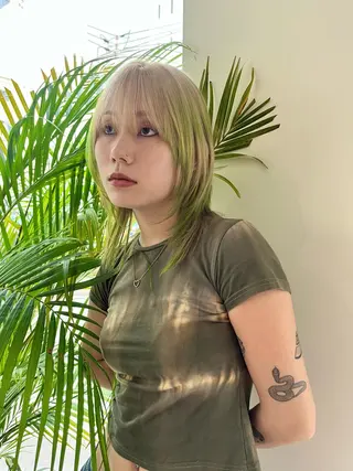 ミディアム カラー 桃果 momokaのヘアスタイル