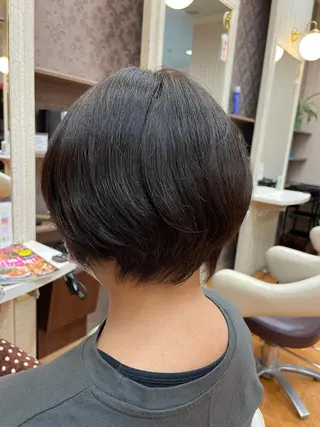 ショート カラー 石原 はるかのヘアスタイル