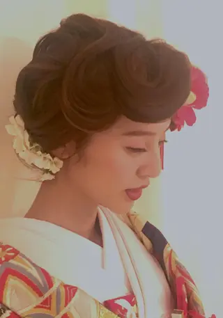 セミロング ヘアアレンジ ヘアアンドメイクムタ 新居のヘアスタイル