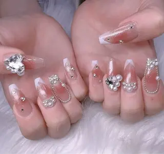 ネイル UMI ネイルサロン新宿🎀のネイルデザイン