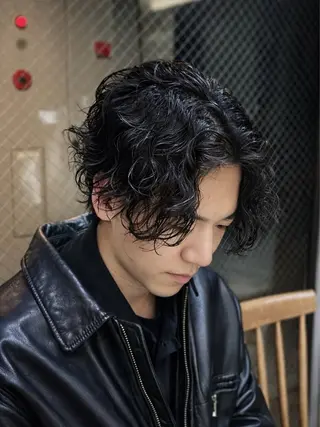 ミディアム パーマ メンズ ケンシロウ メンズパーマ特化⭕️のヘアスタイル