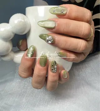 ネイル LEAF🍃 リーフのネイルデザイン