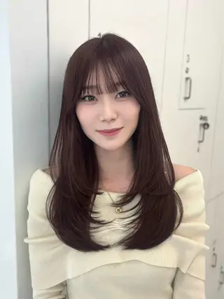 ロング mei / 艶カラー ミディアム レイヤーのヘアスタイル