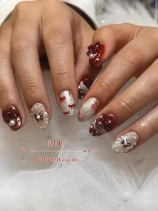 ネイル bylaki🌈 RENAのネイルデザイン