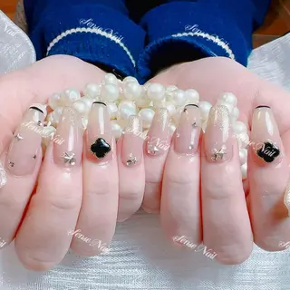 ネイル Kurieitibu 🍬Byu~tīのネイルデザイン