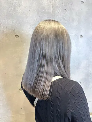 セミロング カラー 一目惚れ艶ハイトーン バンド/しほ🪄のヘアスタイル