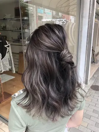 セミロング _WHITE 静岡店のヘアスタイル