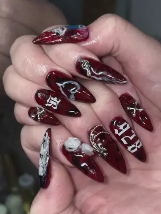 ネイル NES NAIL所属・さゆり￤推しキャラ ￤ロングネイル🩷のネイルデザイン